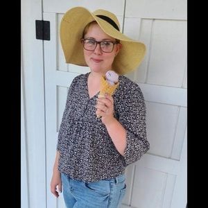 Meet your Posher, Rachel